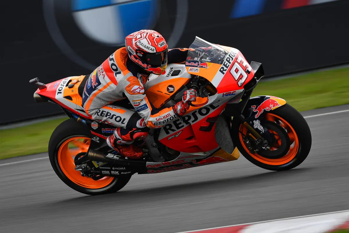 MotoGP 2019. Fabio Quartararo in pole a Sepang (11)