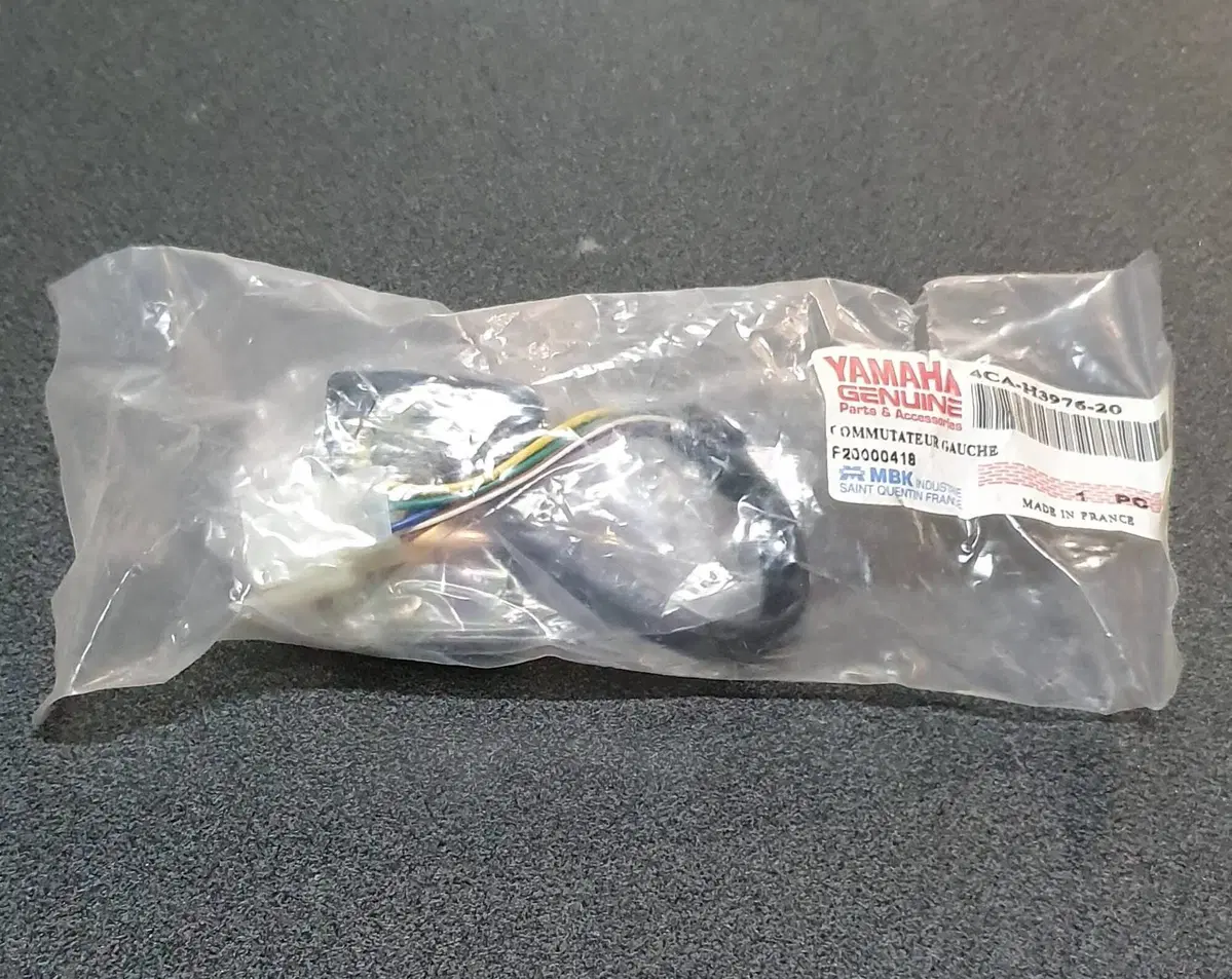 COMANDO COMMUTATORE LUCI SINISTRO YAMAHA BOOSTER M
