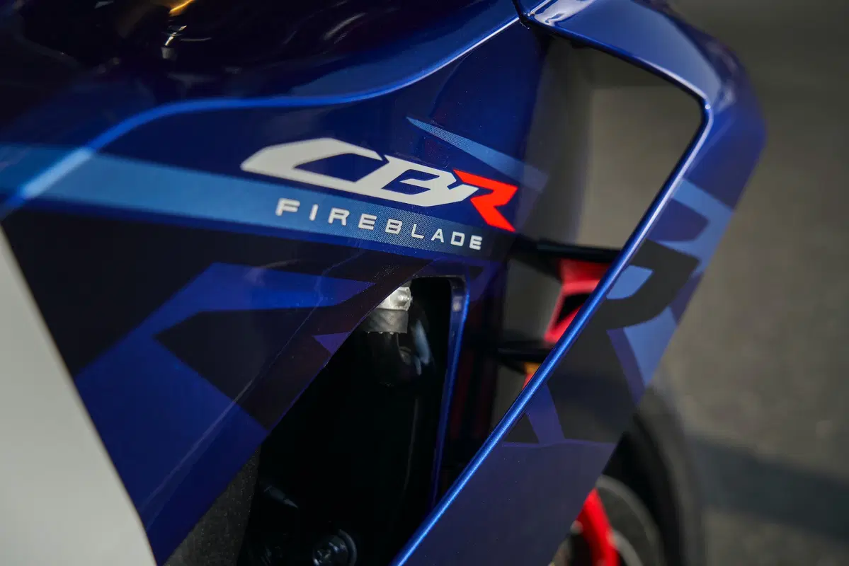 Honda CBR 1000RR R Fireblade SP. Lo styling (3)
