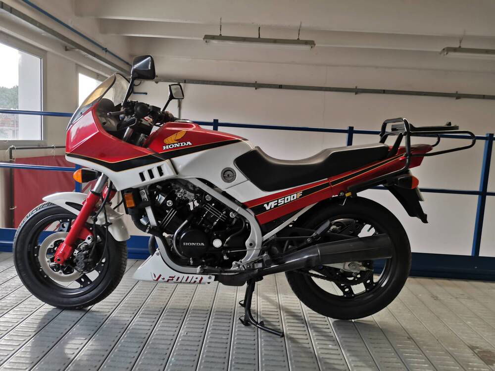 Honda vf500f