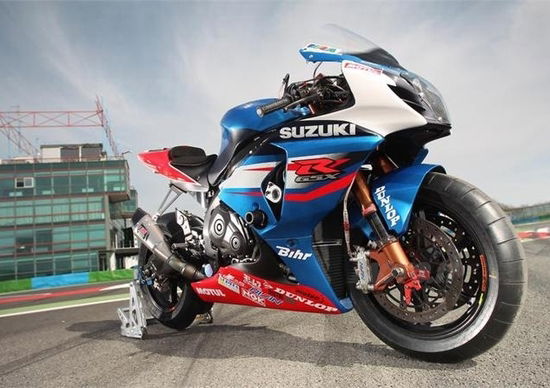 Suzuki Sert “roda” la nuova GSX-R1000