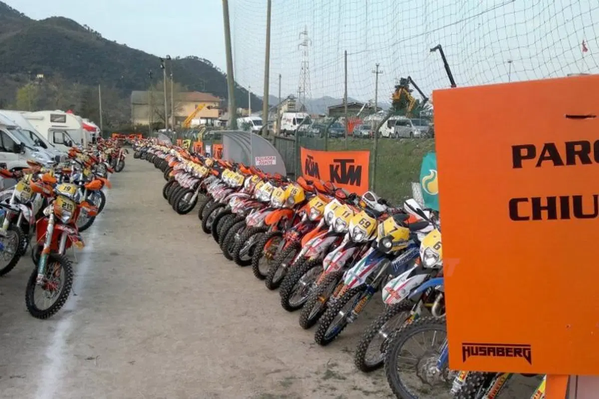 Enduro e Motocross: su la targa, giù i decibel (3)