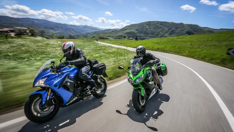 Kawasaki Z1000SX vs. Suzuki GSX-S1000 F