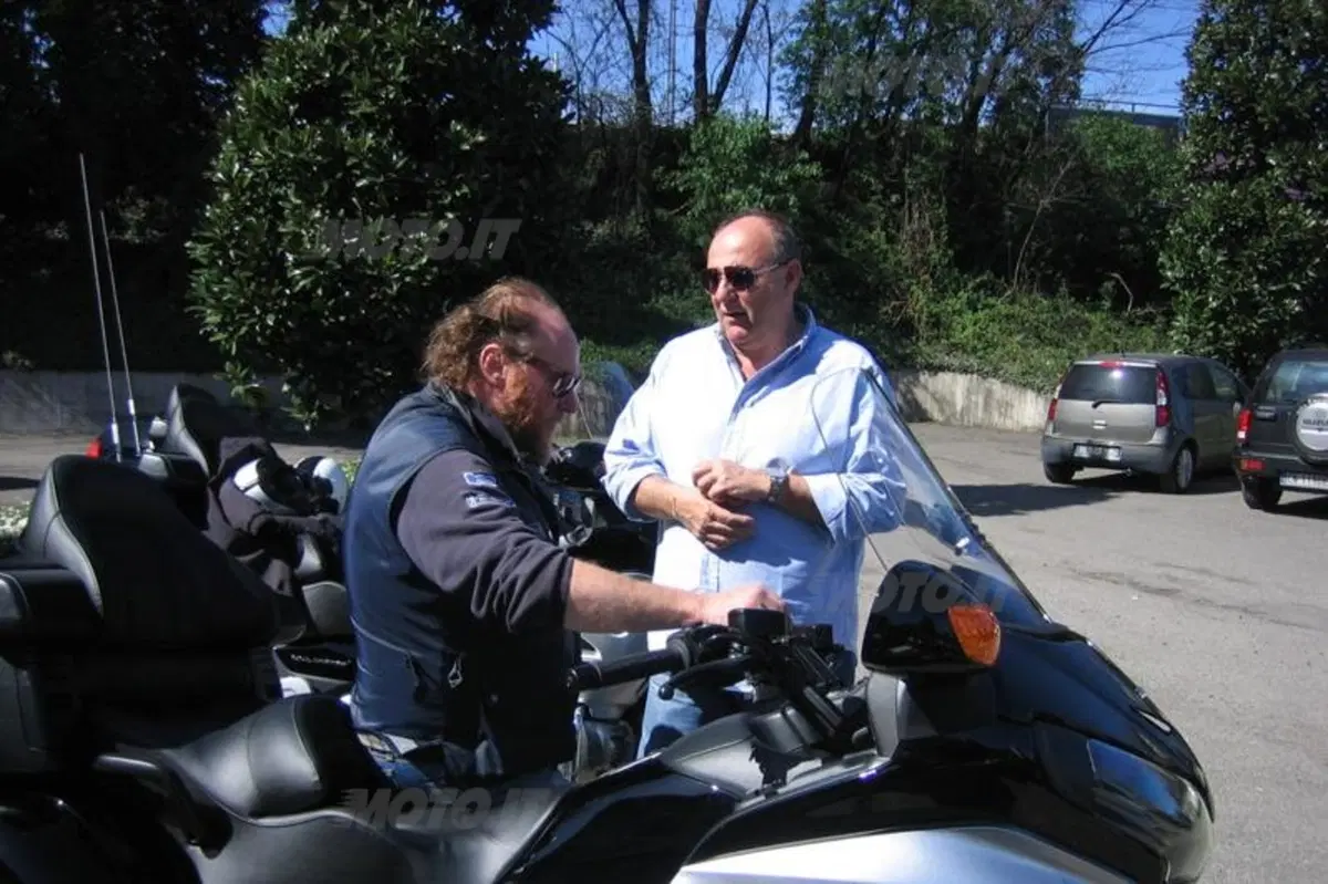 Gerry Scotti ha ritirato la sua nuova Honda Goldwing da Macchion (3)