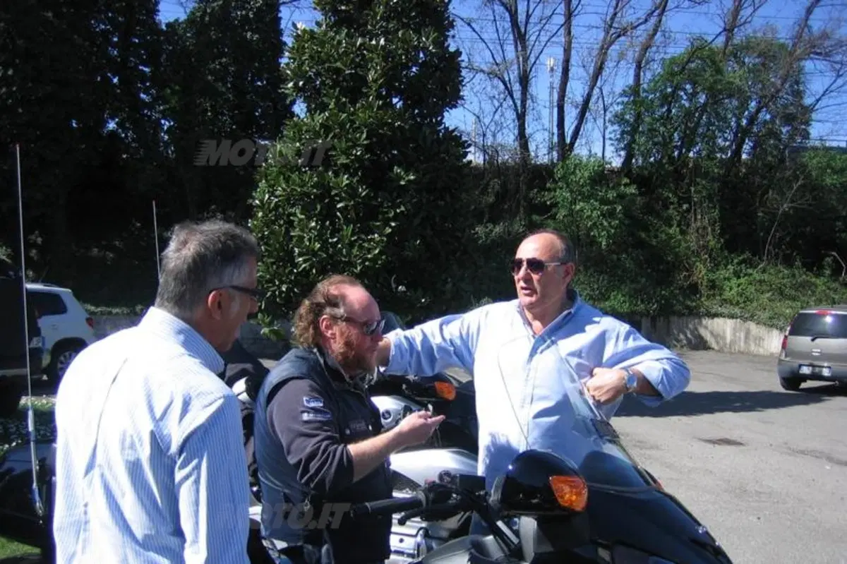 Gerry Scotti ha ritirato la sua nuova Honda Goldwing da Macchion (4)