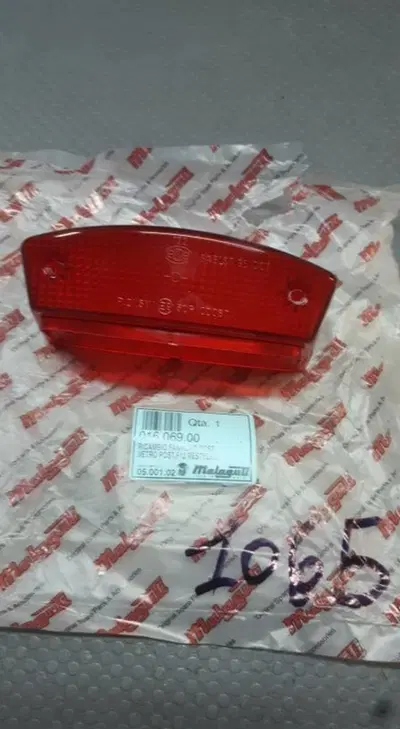 VETRO FANALINO POST. F12 RESTYLING Malaguti