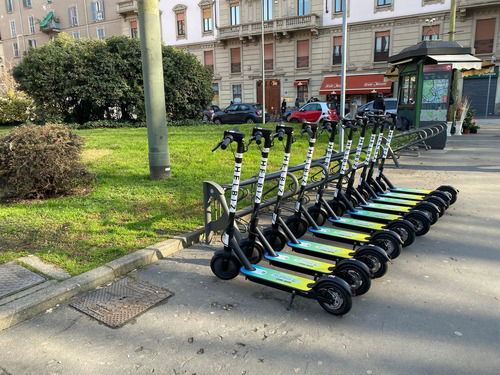 Helbiz torna a Milano con monopattini e eBike in sharing (3)