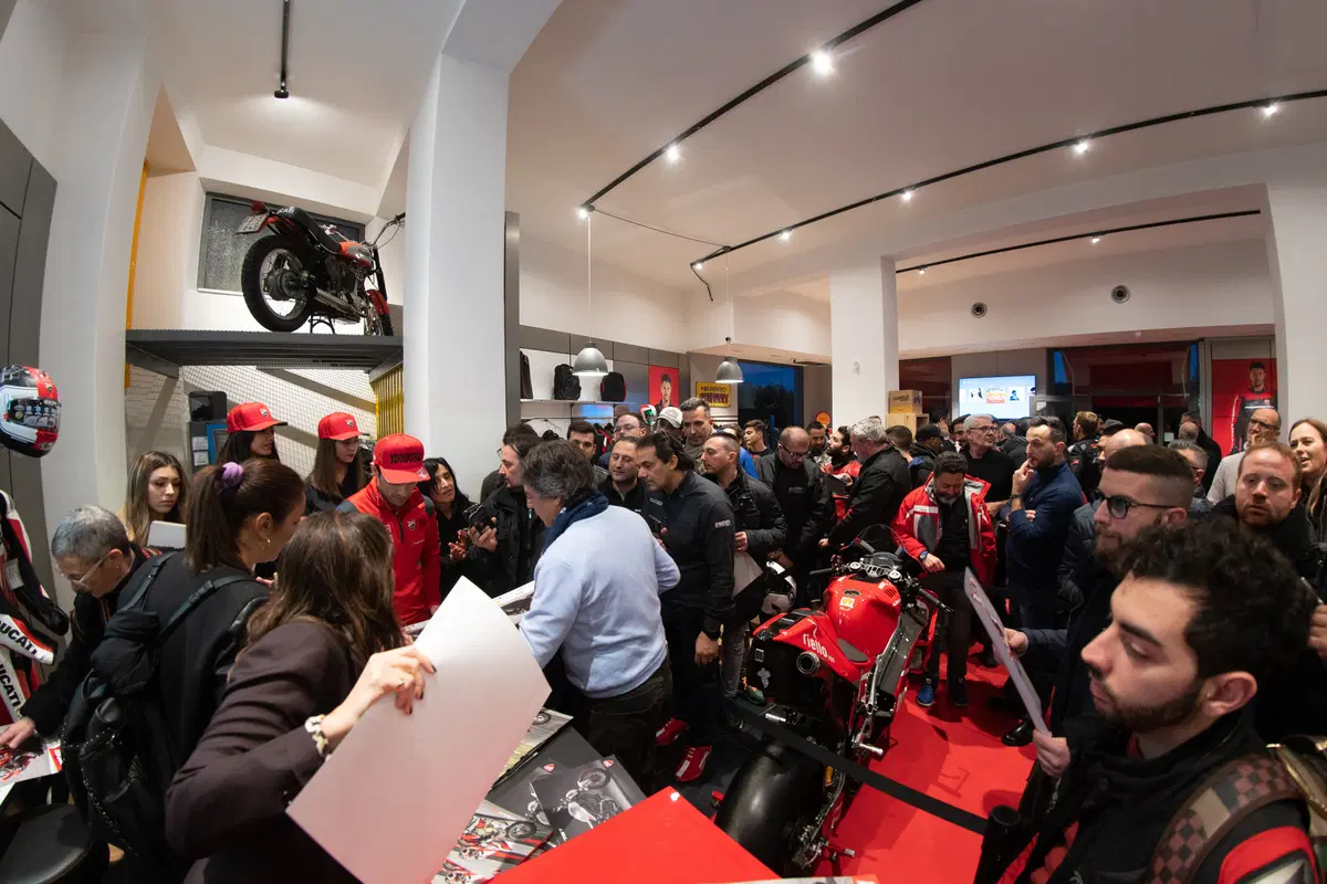 Ducati inaugura un nuovo Store a Catania (4)