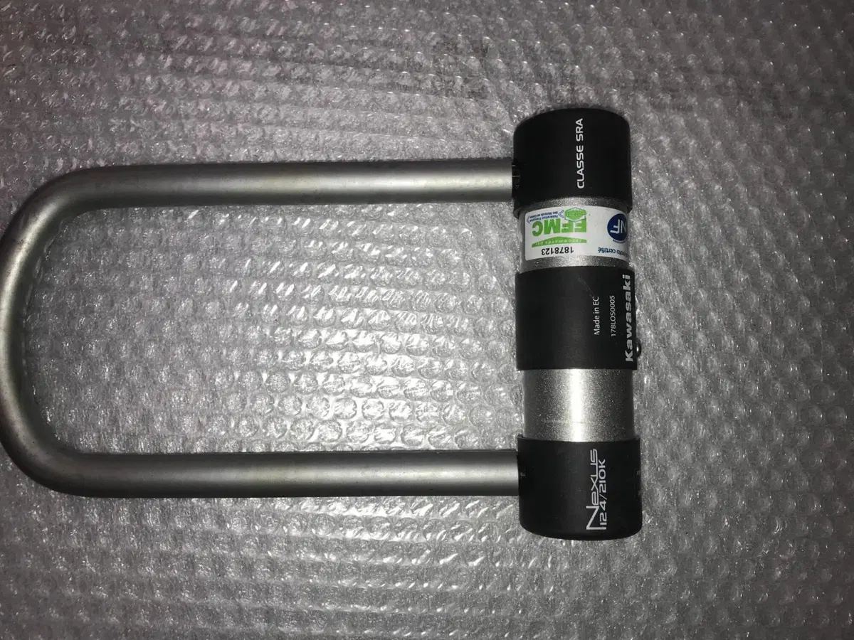 LUCCHETTONE SOTTOSELLA ORIGINALE KAWASAKI (2)