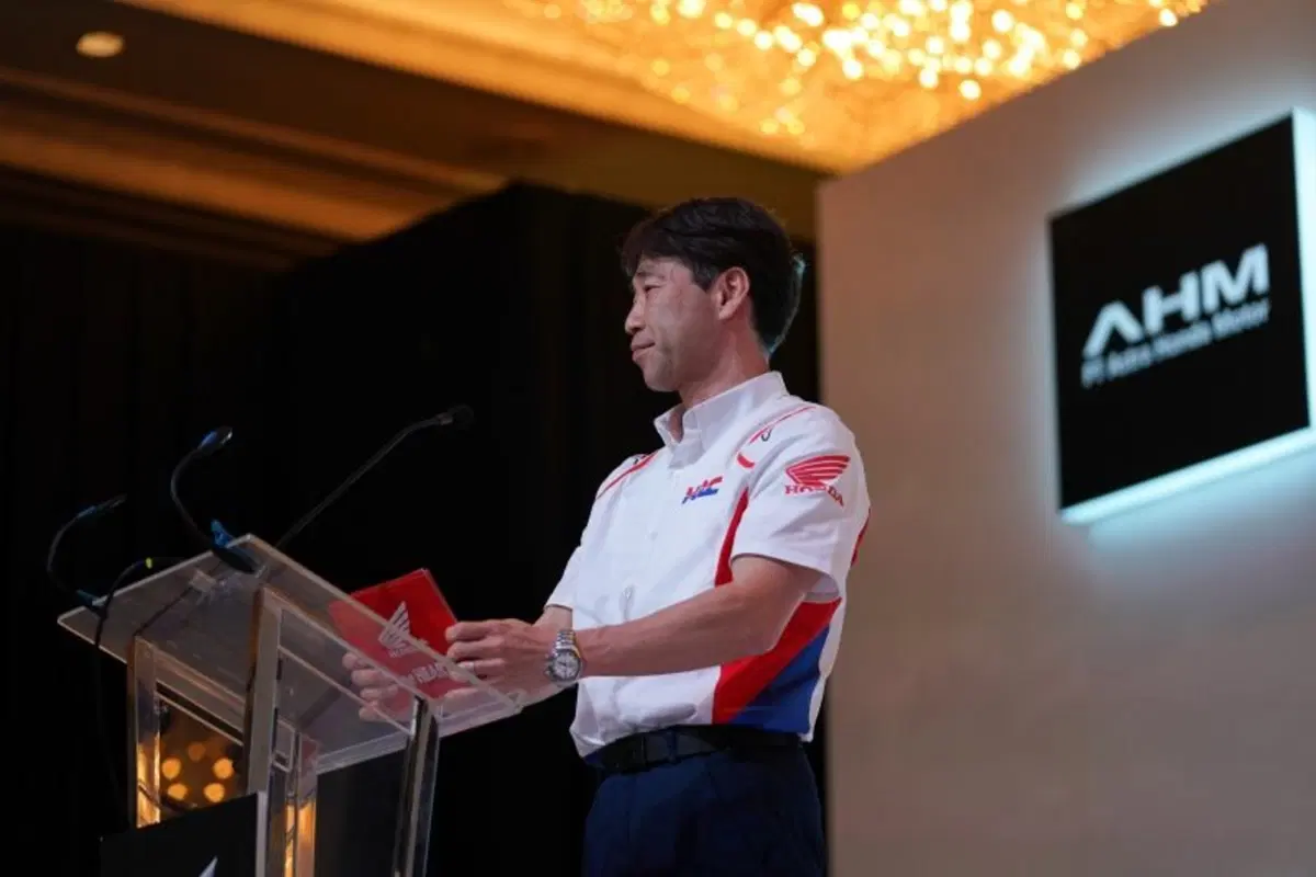 MotoGP. Il debutto ufficiale del team Honda 2020 e dei fratelli Marquez (10)