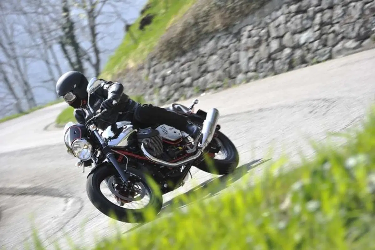 Moto Guzzi V7 2012 