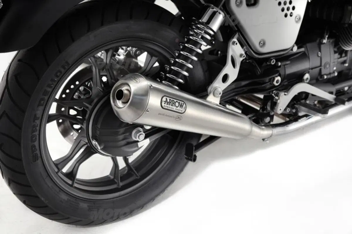 Moto Guzzi V7 2012  (32)