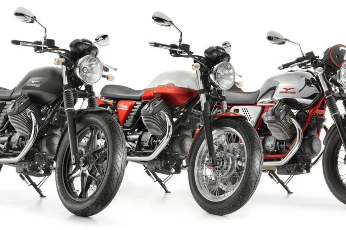 Moto Guzzi V7 2012  (33)