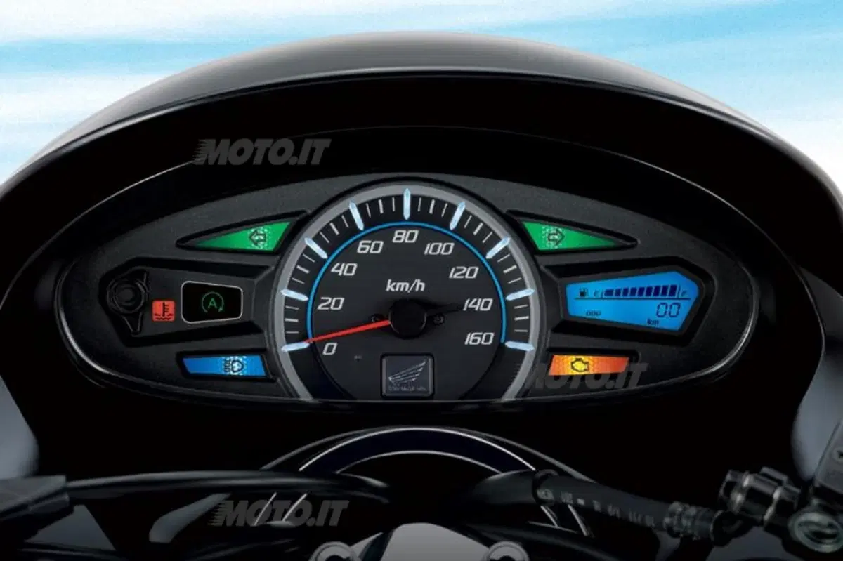 Honda PCX150 con nuovo motore eSP (3)