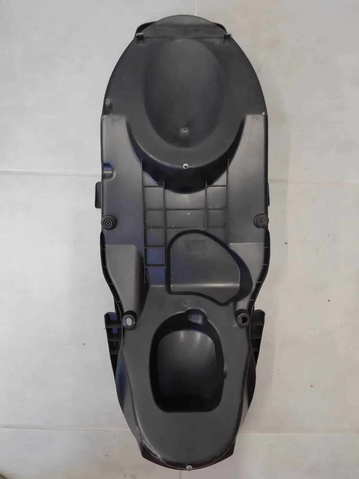 Vano sottosella Yamaha XMax up 125 (2)