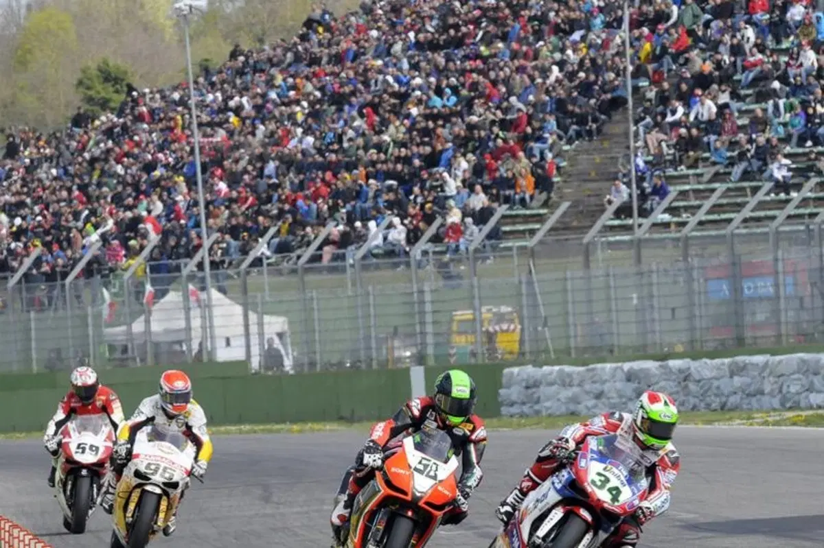 Superbike. Il back stage di Imola (9)