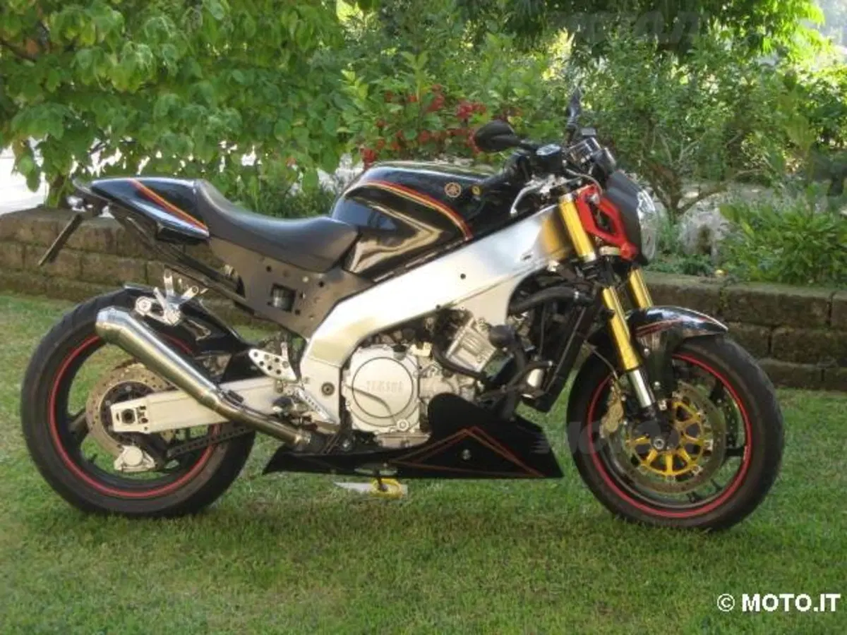 Le Strane di Moto.it: Yamaha YZF 1000 R Thunderace (6)