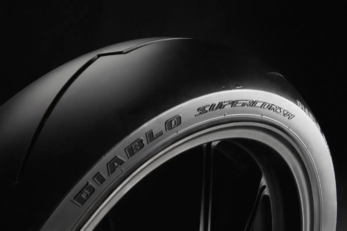 Pirelli presenta il nuovo Diablo Supercorsa SC (5)