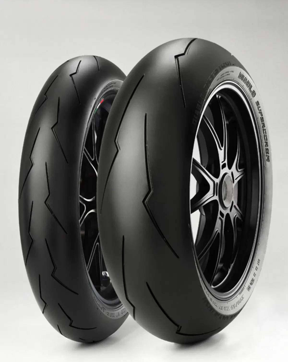 Pirelli presenta il nuovo Diablo Supercorsa SC (8)