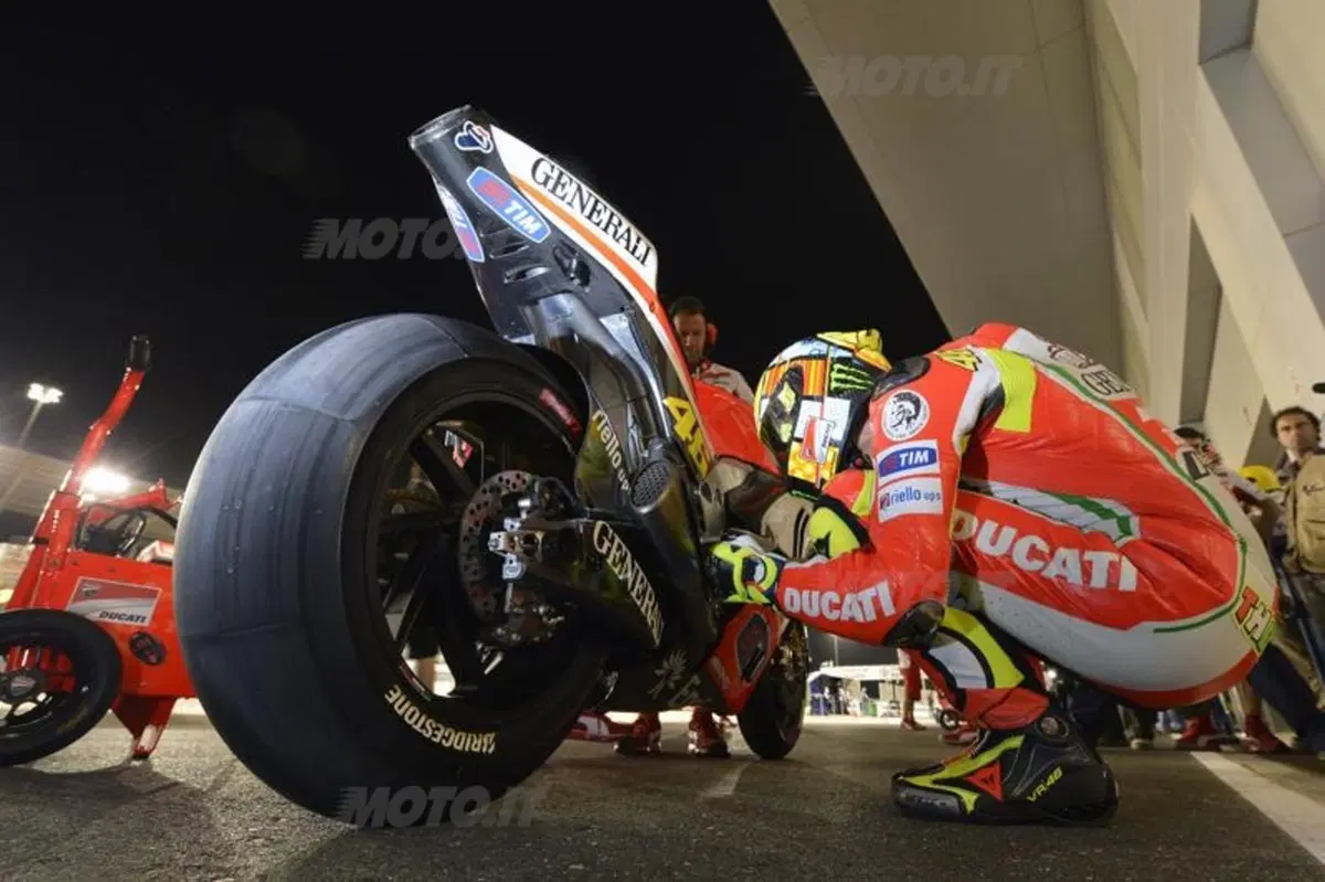 Stoner è il più veloce nelle prove libere in Qatar (14)
