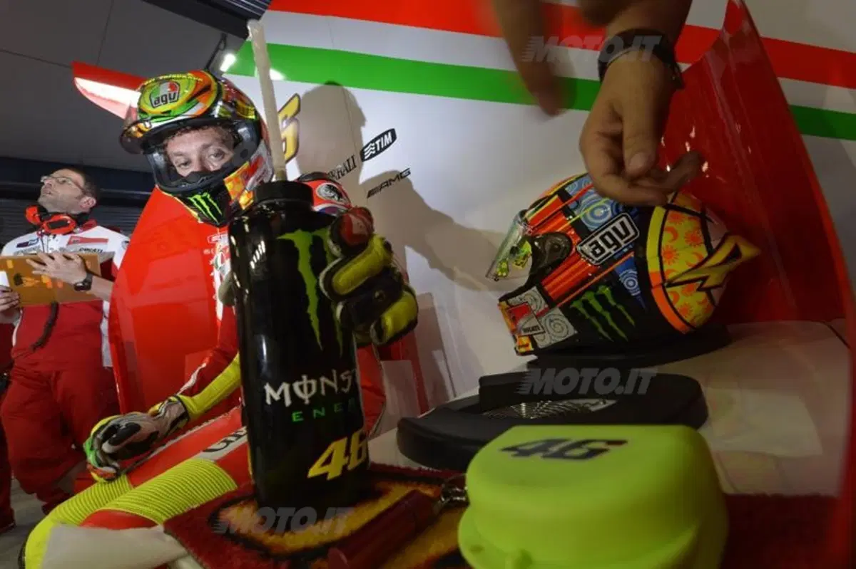 Stoner è il più veloce nelle prove libere in Qatar (18)