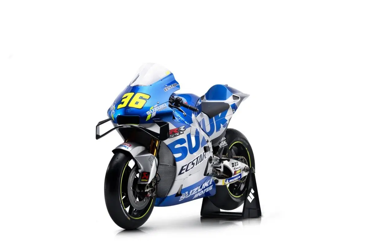 MotoGP. Presentato a Sepang il team Suzuki 2020 (8)