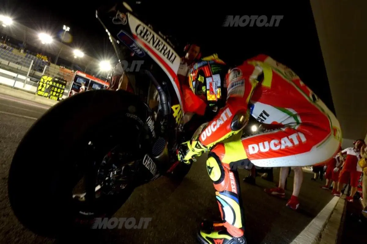 Stoner è il più veloce nelle prove libere in Qatar (19)