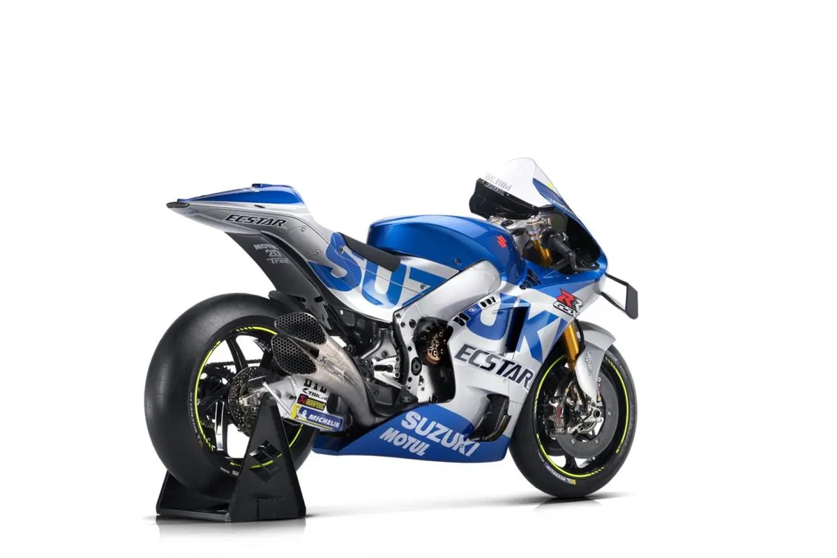MotoGP. Presentato a Sepang il team Suzuki 2020 (4)