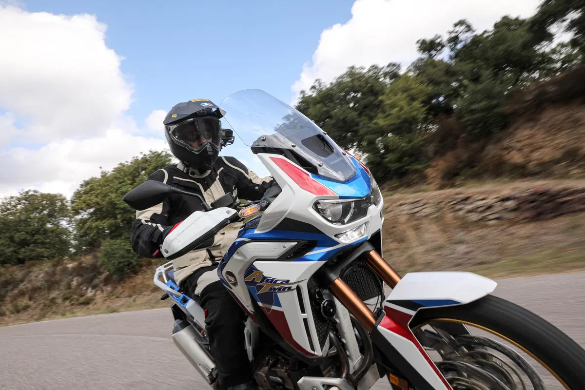 Honda Africa Twin CRF1100L Adventure Sports: TEST, anteprima VIDEO