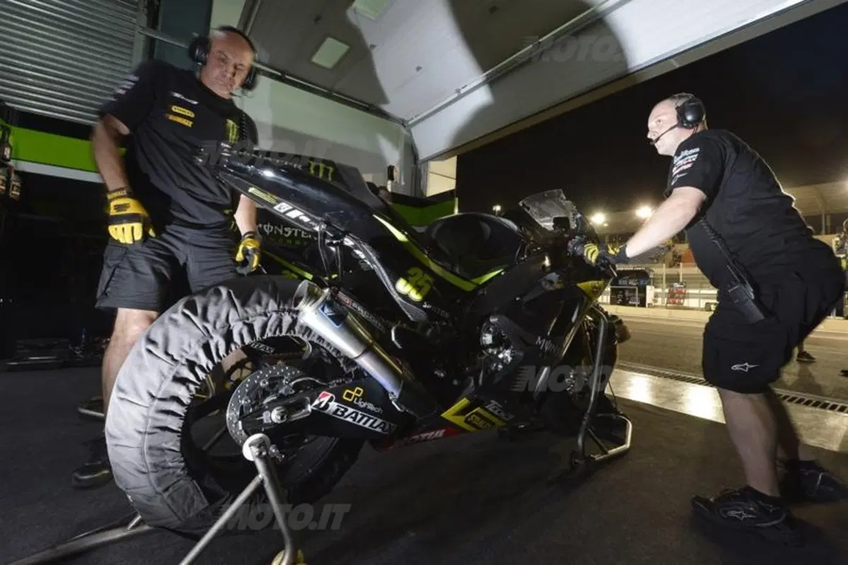 Stoner è il più veloce nelle prove libere in Qatar (22)