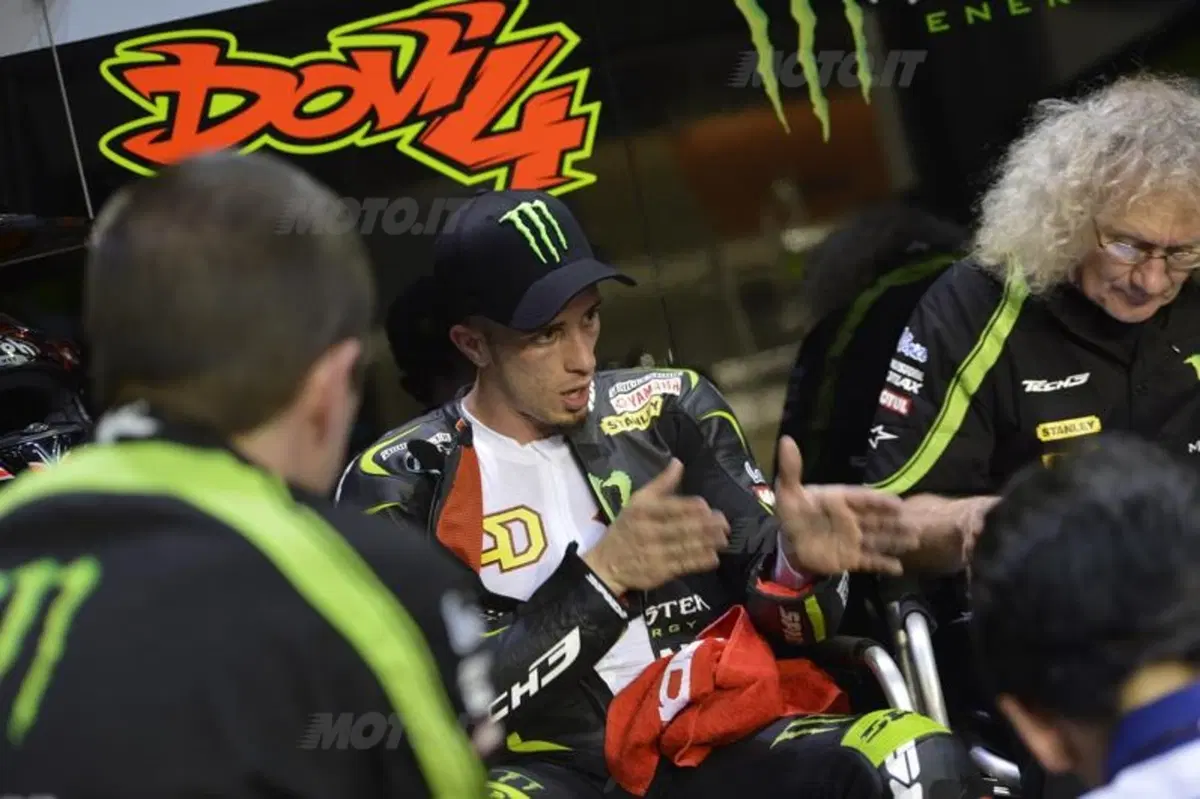 Stoner è il più veloce nelle prove libere in Qatar (23)