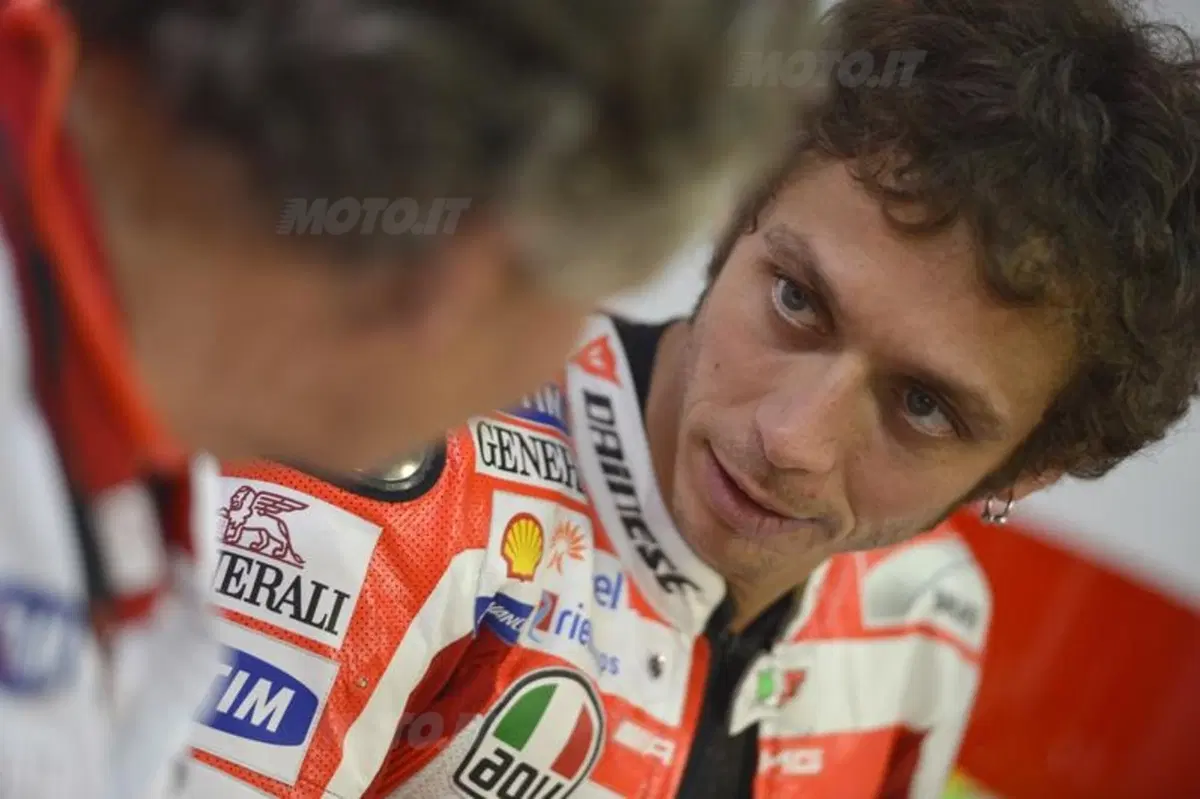 Stoner è il più veloce nelle prove libere in Qatar (24)