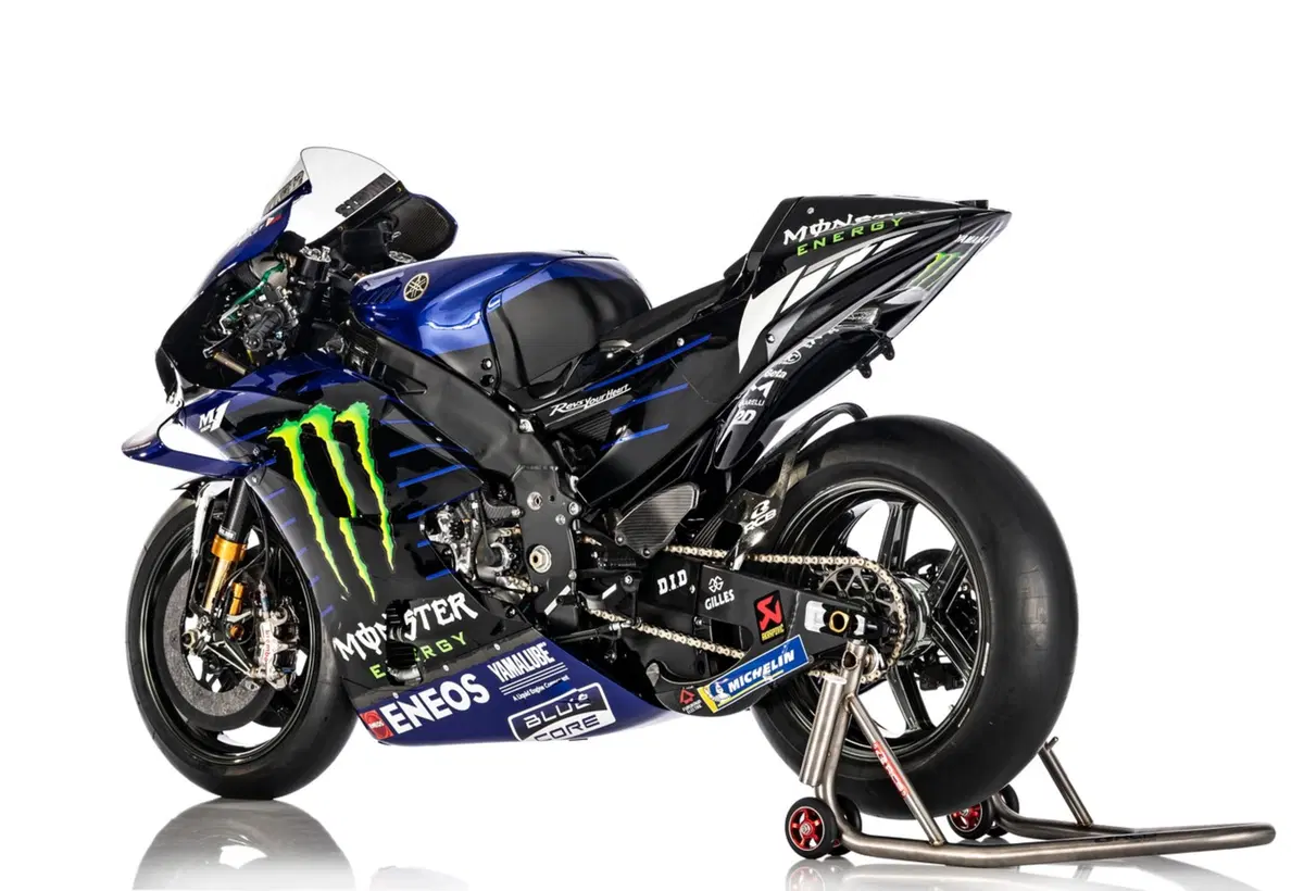Rossi (25)