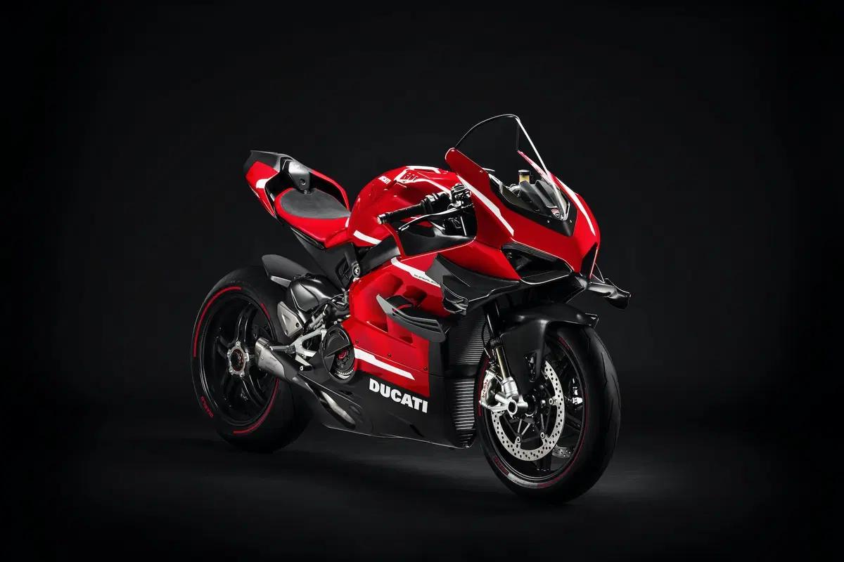 Ducati Superleggera V4. 234 cv, 152 kg e aerodinamica da GP (2)
