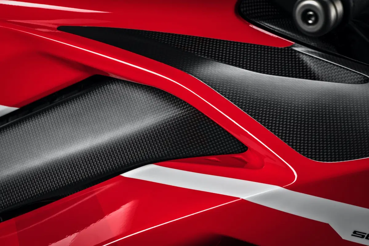 Ducati Superleggera V4. 234 cv, 152 kg e aerodinamica da GP (7)