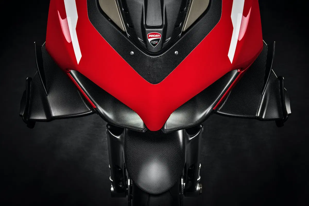 Ducati Superleggera V4. 234 cv, 152 kg e aerodinamica da GP (8)