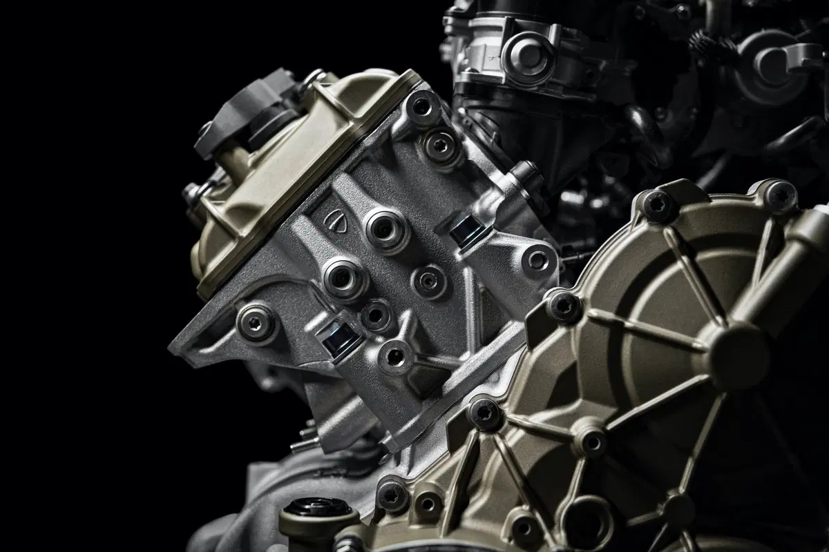 Ducati Superleggera V4. 234 cv, 152 kg e aerodinamica da GP