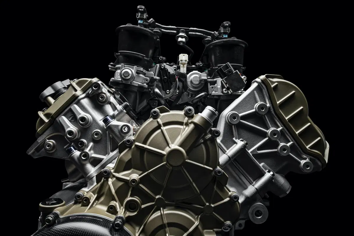 Ducati Superleggera V4. 234 cv, 152 kg e aerodinamica da GP (4)