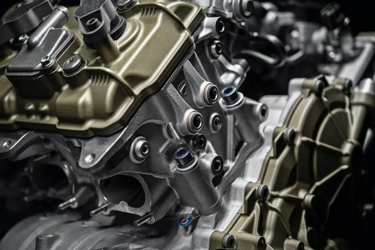 Ducati Superleggera V4. 234 cv, 152 kg e aerodinamica da GP (7)
