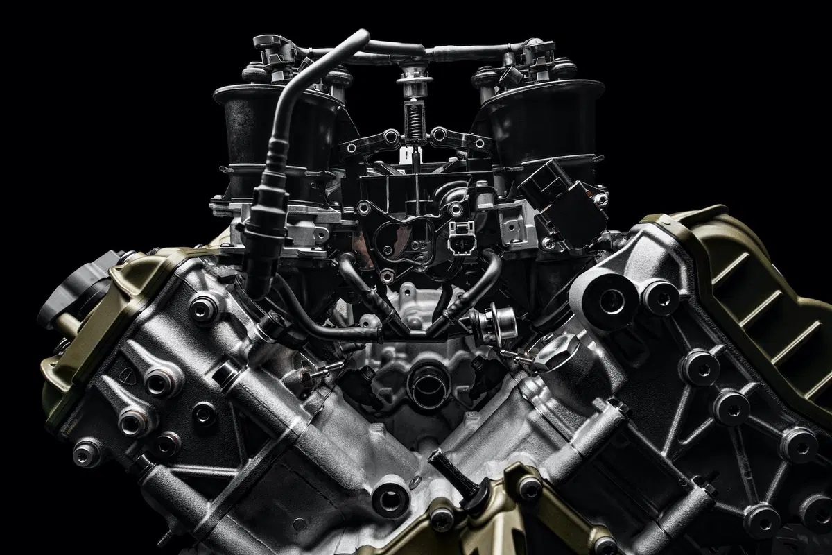 Ducati Superleggera V4. 234 cv, 152 kg e aerodinamica da GP (9)