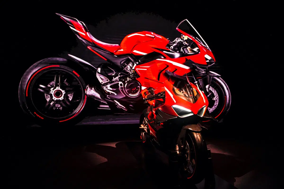 Ducati Superleggera V4. 234 cv, 152 kg e aerodinamica da GP (6)