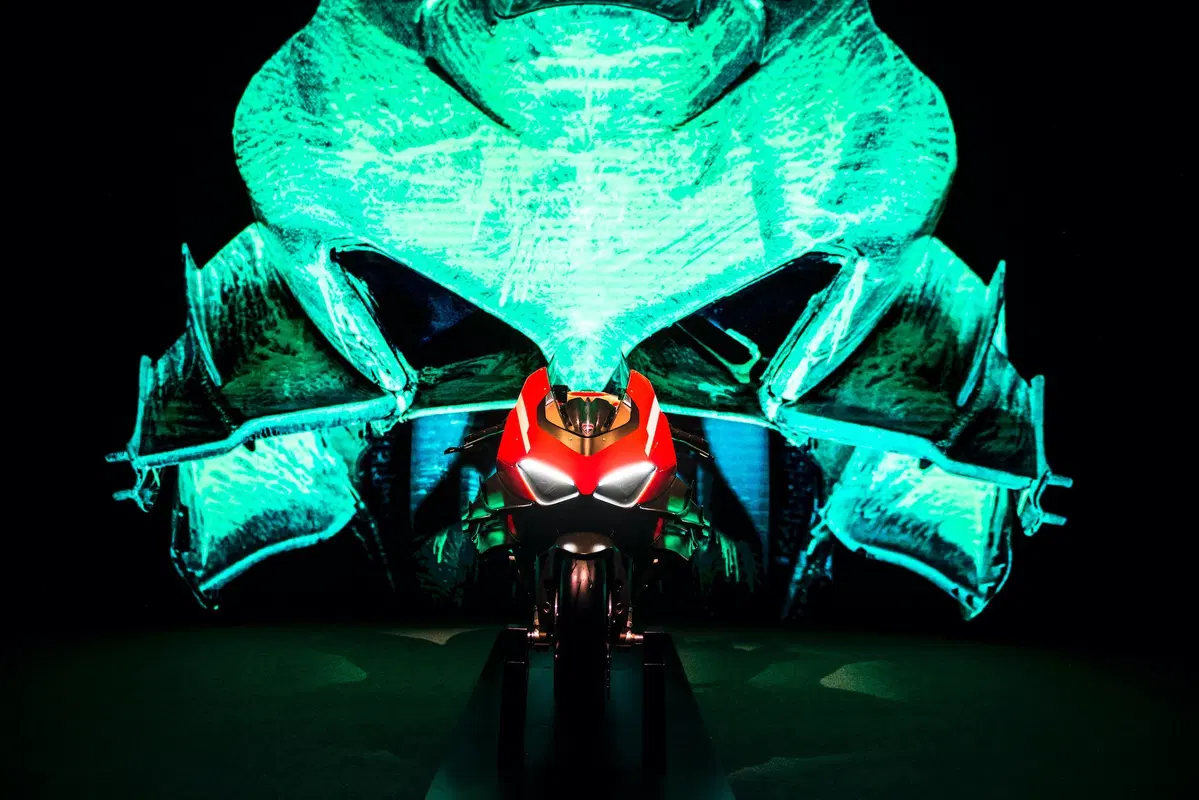 Ducati Superleggera V4. 234 cv, 152 kg e aerodinamica da GP (28)