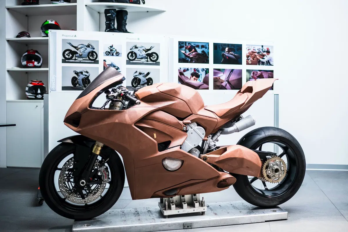 Ducati Superleggera V4. 234 cv, 152 kg e aerodinamica da GP (29)