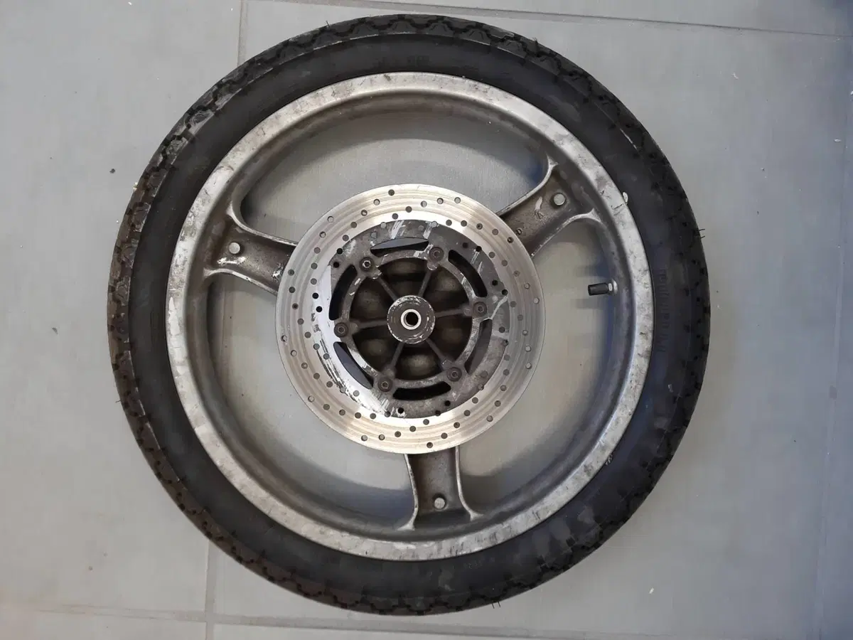 Cerchio ruota anteriore Malaguti Ciak (2)