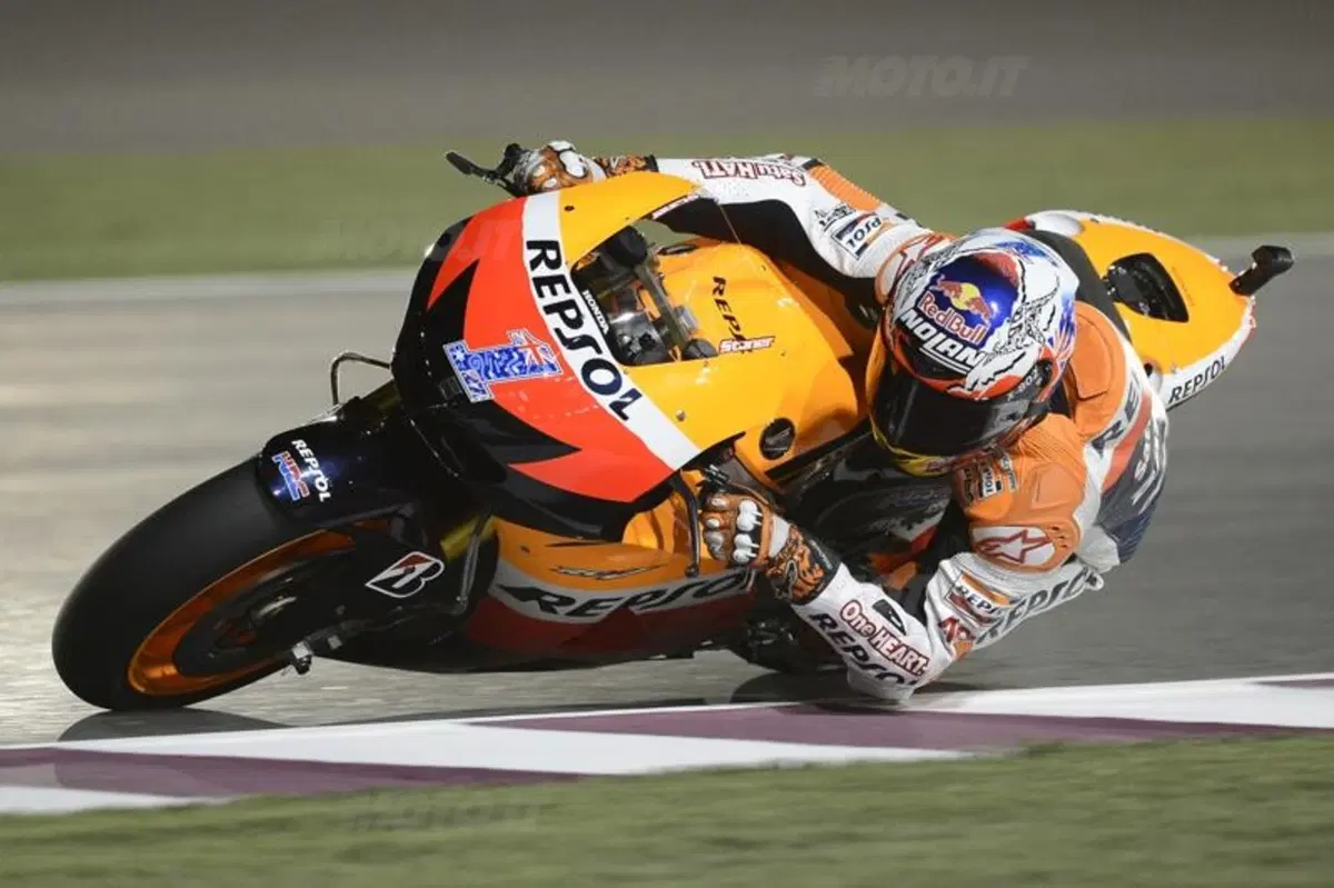 Stoner è il più veloce nelle prove libere in Qatar (77)
