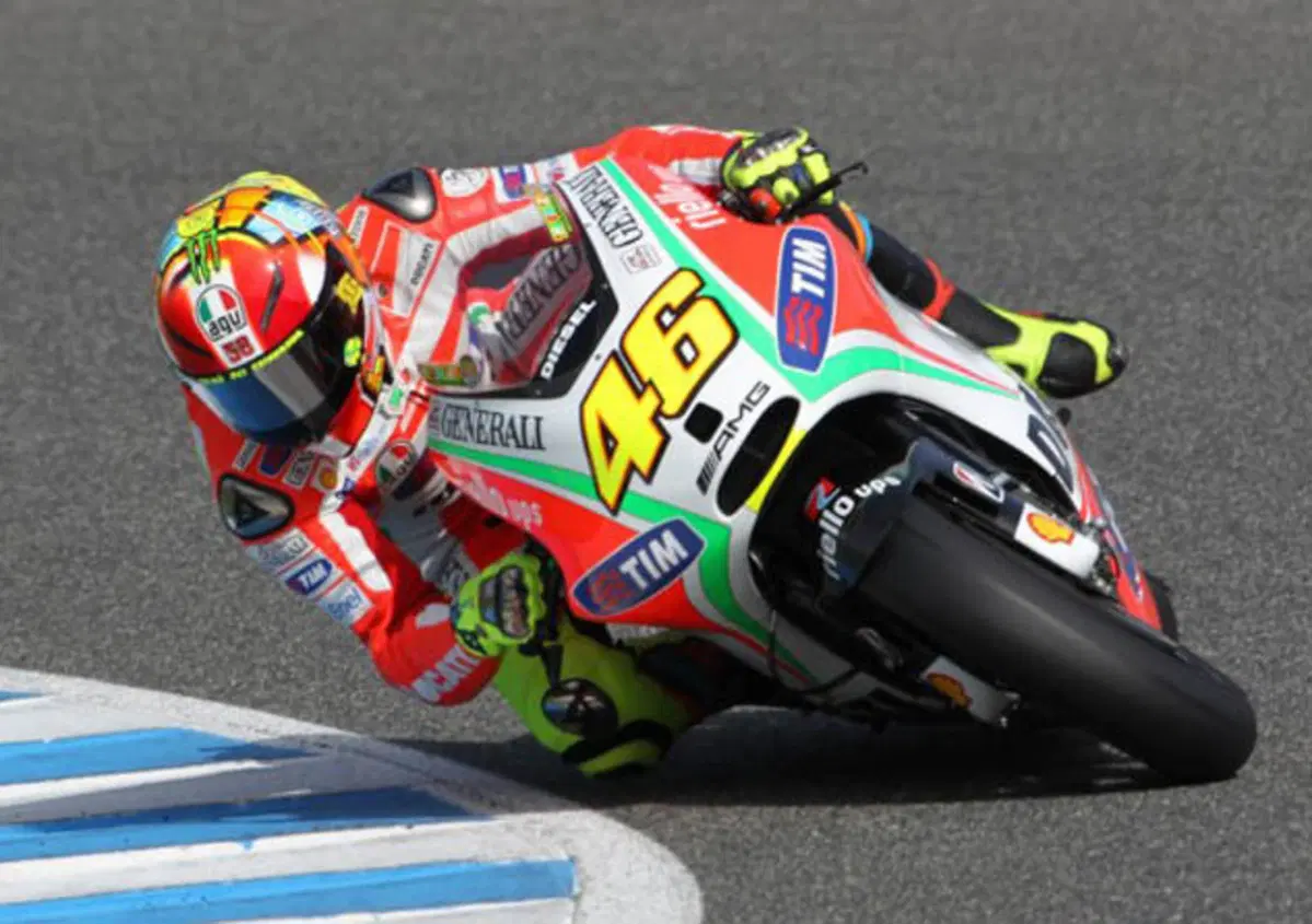 Rossi: "Faccio fatica a curvare e perdo tempo"