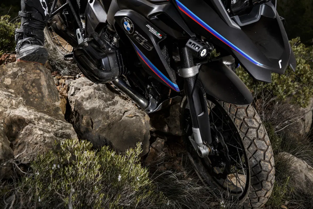 Rizoma "Cross the Limit", linea accessori per BMW R1200GS (7)