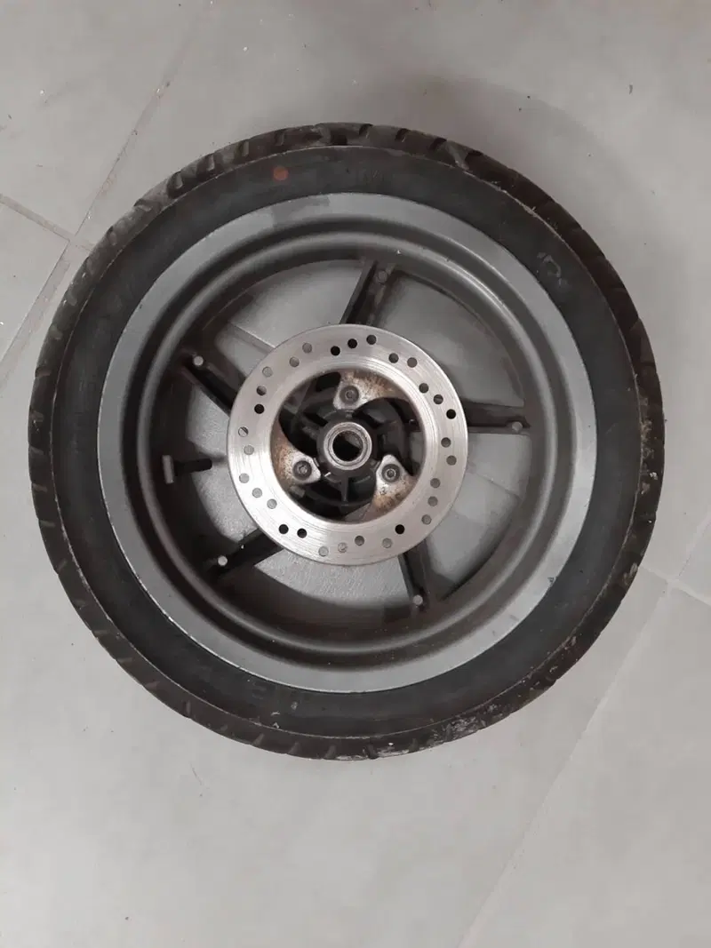 Cerchio ruota posteriore Aprilia Sr 50 (4)