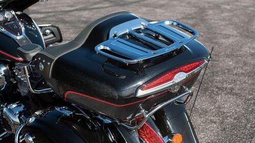 Indian Roadmaster Elite. Oltre 30 ore per la verniciatura a mano (9)