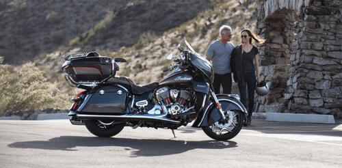 Indian Roadmaster Elite. Oltre 30 ore per la verniciatura a mano (4)